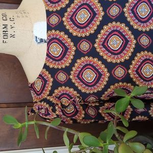 LIKE NEW | Loft | Blouse with Ruffle Shoulder & Peep Back - XS fits like Medium